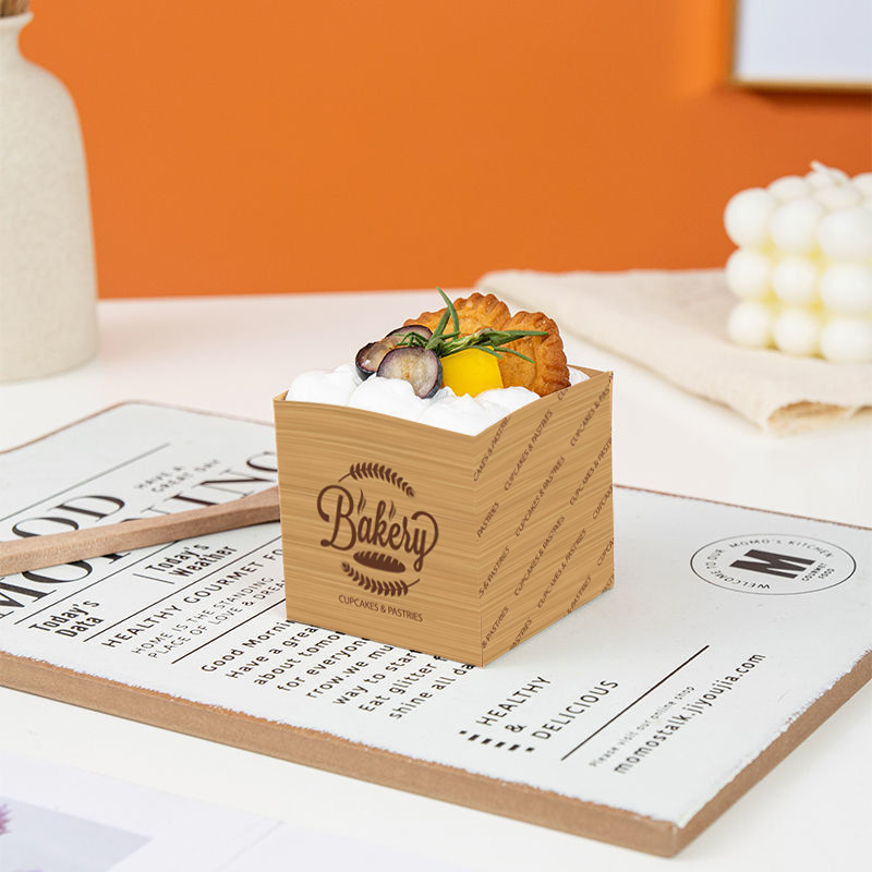 Taza de papel de pastel de hornear resistente a altas temperaturas Hokkaido desechable Qi Feng cuadrado punto occidental caja de embalaje subred papel Kraft rojo