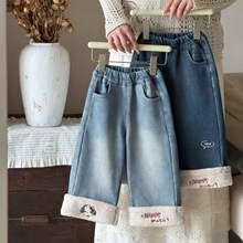 女童冬季幼儿园宝宝加绒裤2025新款卡通刺绣卷边一体绒休闲牛仔裤