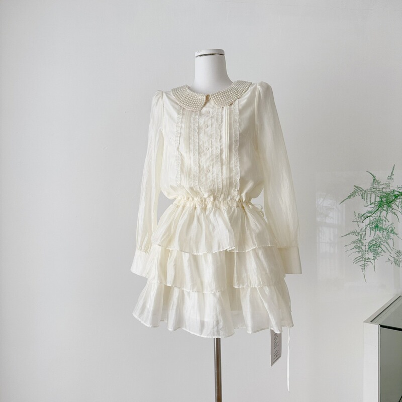 Carefully Selected French Heavy-Duty Pearl Doll Collar Long-Sleeved Dress for Women in Autumn Design with Lace-Up Waist and Ruffled Eggs Carefully Selected French Heavy-Duty Pearl Doll Collar Long-Sleeved Dress for Women in Autumn Design with Lace-Up Waist and Ruffled Eggs