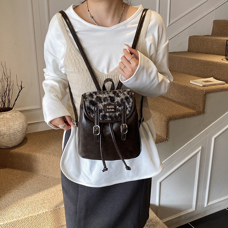 Mochila popular coreana para niños y niñas, mochila de estilo de estilo de la universidad, nueva mochila de invierno y otoño para niños estampados de lana