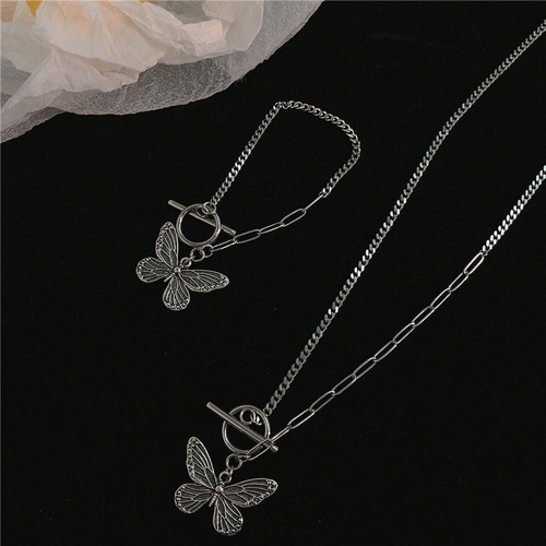 European and American cross-border retro butterfly pendant necklace, feminine temperament, internet celebrity same style popular OT buckle clavicle chain bracelet set