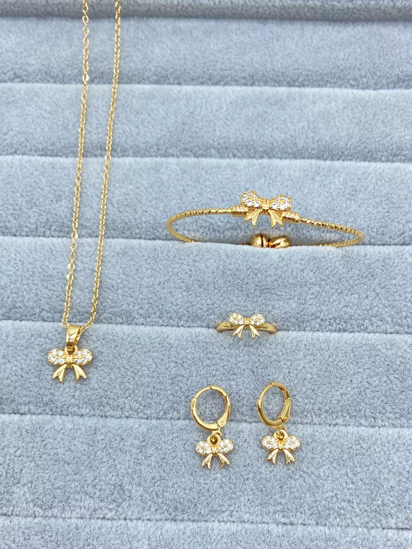 Juegos de joyería para niños mariposa cereza Mickey cobre oro zircon anillo pendientes brazalete collar joyería conjunto de cuatro piezas image 8