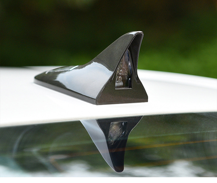 Car decorative lights solar shark fin antenna roof tail modification lights anti-collision LED flash 8 lights