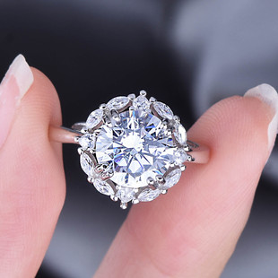 ������Īɣʯ��ָŮ���r���p�����荽�M�ʯ�_��ָ�hԴ�^���S