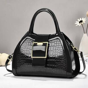 �羳�F؛Ů��bag������Ƥ�{�~�y���ͨ������б������lbags