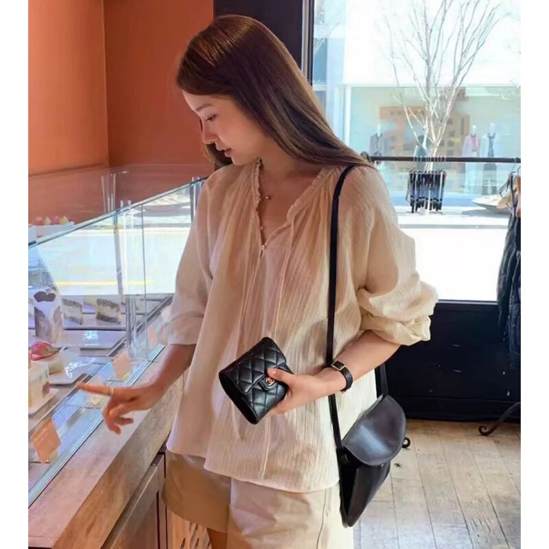 Ounce Lace Lace Shirt Women's 25Ss Autumn New Korean Style Sweet Age-Reducing Slim Puff Sleeve V Neck Top