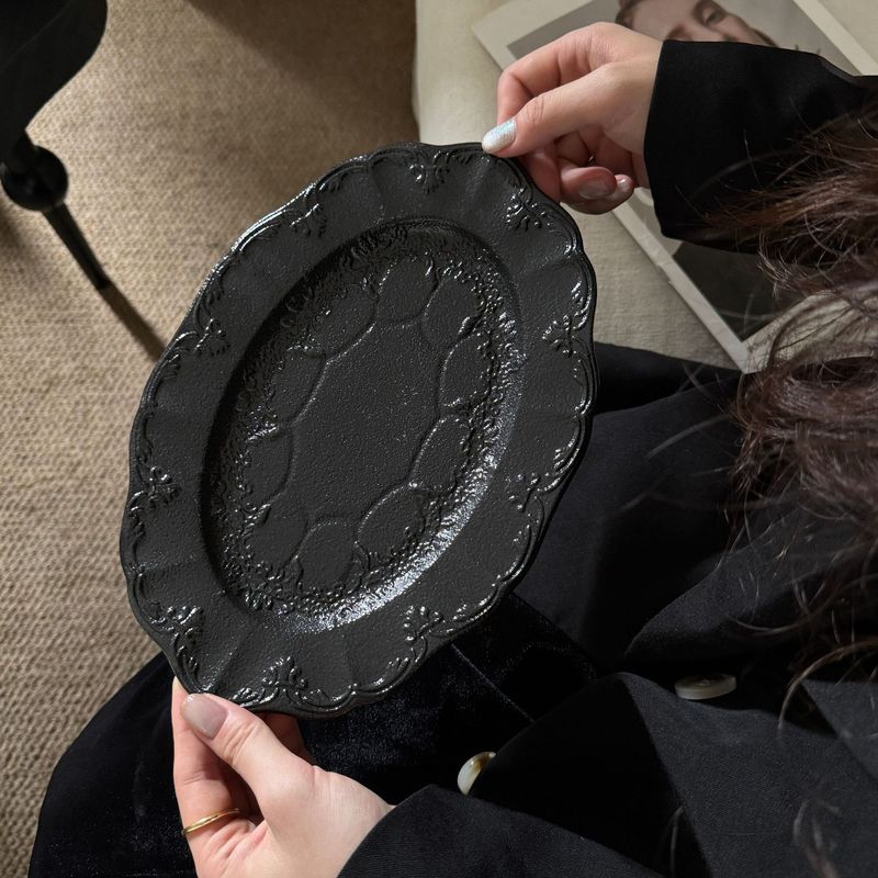 レトロフレンチマットブラックレリーフレースセラミックディナープレートボウルカップハイフットプレート中古重工業シリーズ|undefined