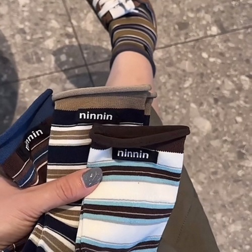 Light Retro Super Stylish~ Colorful Striped Edge Turned-Up Calf Socks for Girls, Ins Trendy, Versatile, Simple, Cotton Socks, Spring and Autumn