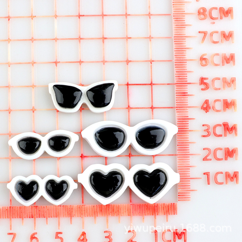 愛メガネDIY円形メガネ樹脂部品クリームゴム携帯ケースdiy頭飾り部品穴靴材料
