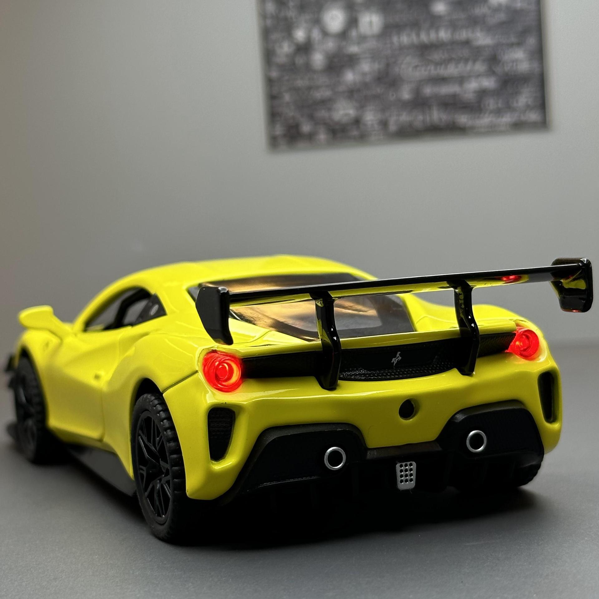 Modelo de coche de aleación Jiaye 1 a 32 Rafa 488 coche deportivo Tire hacia atrás de sonido coche de juguete modelo de música colección de decoración