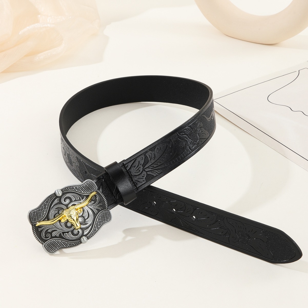 Cinturón de impresión masculina de alta gama occidental gran placa hebilla patrón Cabeza de Vaca retro cinturón durable relieve cinturón nacional viento