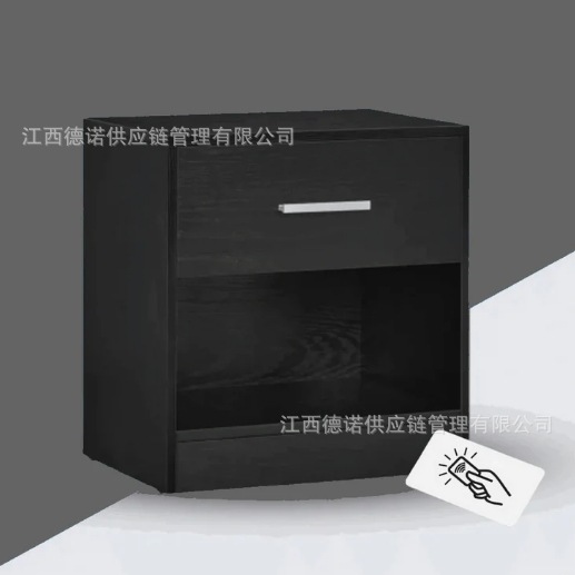 검은색