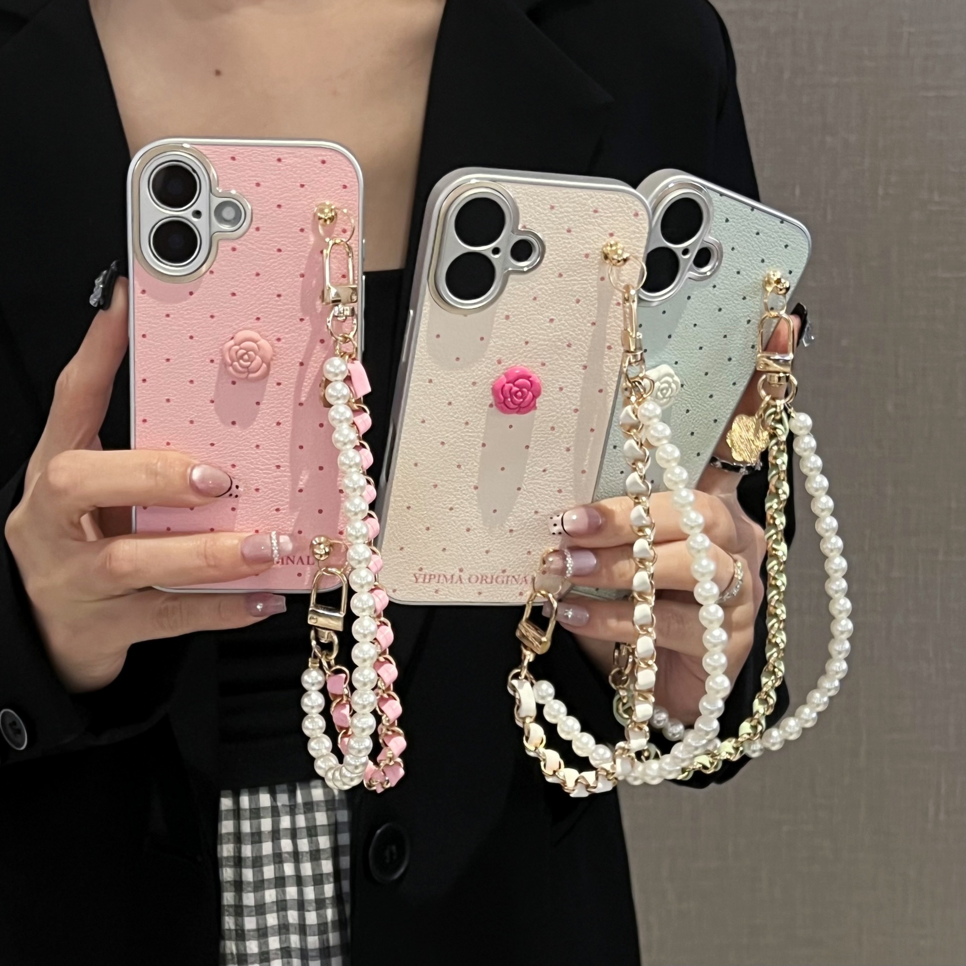 Camelia de lunares simple para 16ProMax perla portátil iphone14 Apple 15 funda para teléfono móvil 13 mujer 16