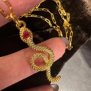 18K Gold Snake Pendant Au750 Color Gold Zodiac Sign Long Snake Clavicle Chain Necklace Water Shell Gold Wholesale