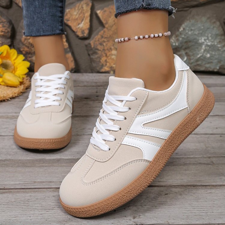 Women's White Retro Sneakers Casual Versatile Round-toe Trainers_voghion.com