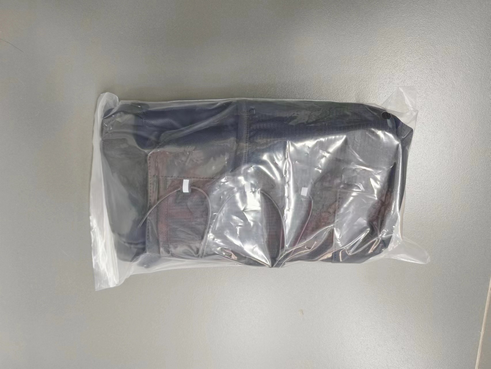 자기 물병 가방 포장 사진