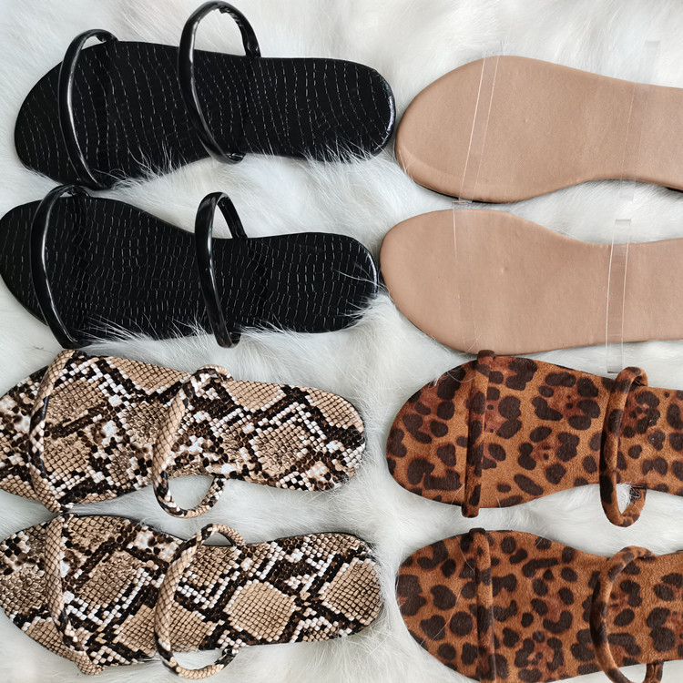 2021 New European and American fashion slippers, women's flat flip-flops, leopard print one-piece flip-flops, women's export large size wholesale undefined