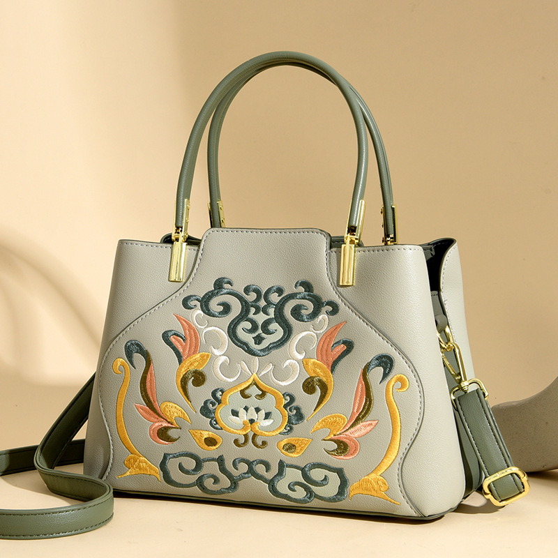 国风刺绣婚包喜庆红色新娘高级感婚包时尚大气喜婆婆手提包大容量