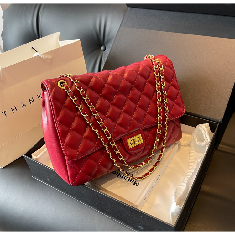 Women's Shoulder Bag Large Capacity Quilted Chain Handbag_voghion.com