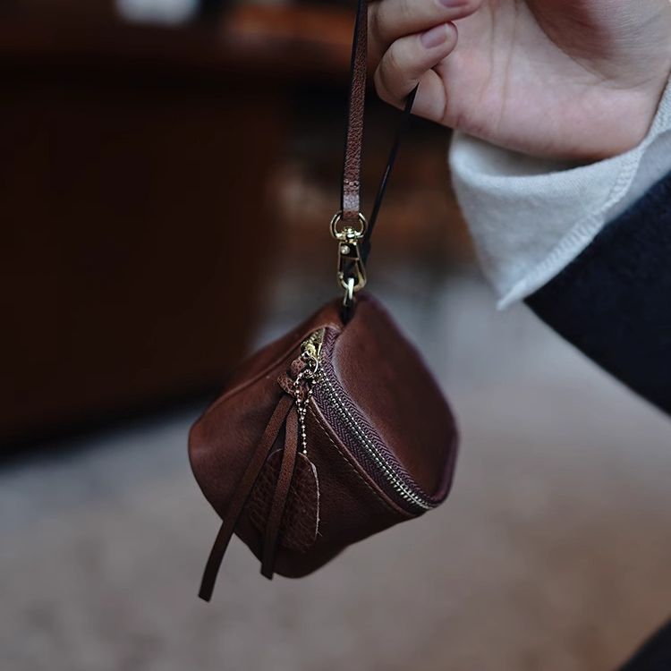 Retro Hand Coin Purse, Bracelet Cosmetics Bag, Flocked Leather Mini Key Bag, Large Capacity Earphone Lipstick Bag Retro Hand Coin Purse, Bracelet Cosmetics Bag, Flocked Leather Mini Key Bag, Large Capacity Earphone Lipstick Bag