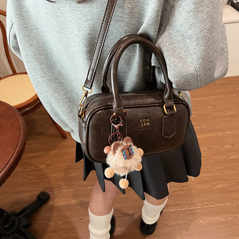 Bolsa de almohada retrógrada para mujeres otoño e invierno 2024 nuevo estilo universal bolso de hombro bolso de nicho francés