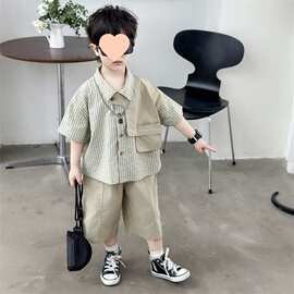 韩版潮流儿童休闲两件套绿色卡其色其他其他品牌有吊牌现货有领标