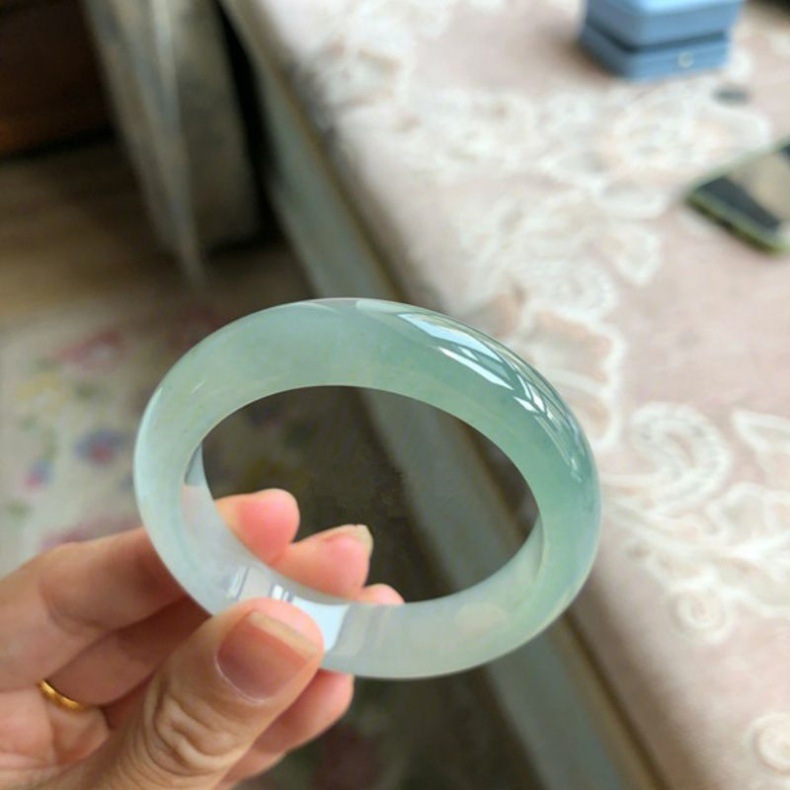 Vòng tay ngọc bích Miến Điện dạng trống tròn màu xanh lục nổi bông, có giấy chứng nhận chi tiết 1