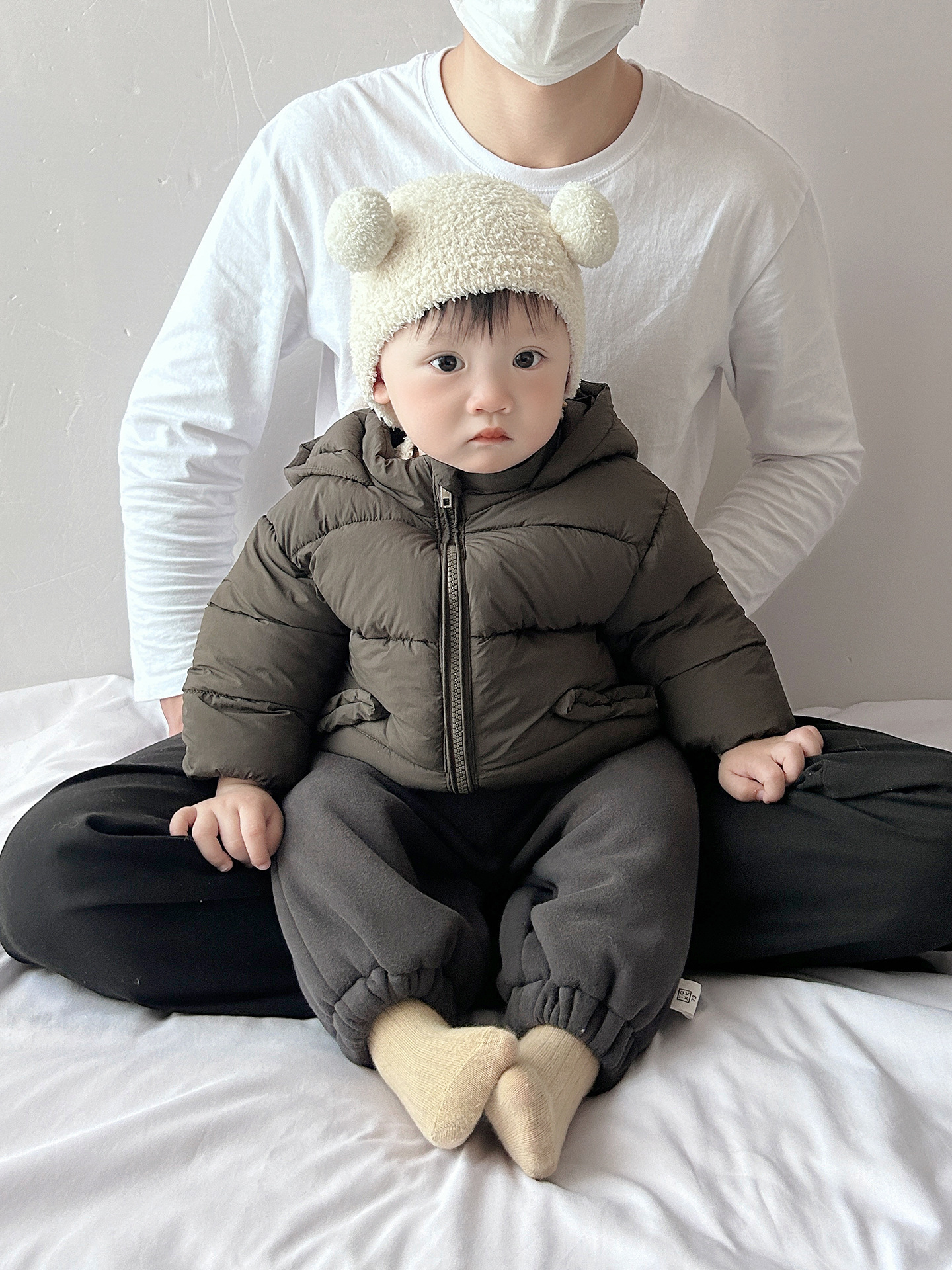 Hombres, ropa de invierno para bebés, nuevo estilo de moda, guapo bebé, chaqueta de algodón con capuchón, abrigo, pantalones cálidos, dos piezas