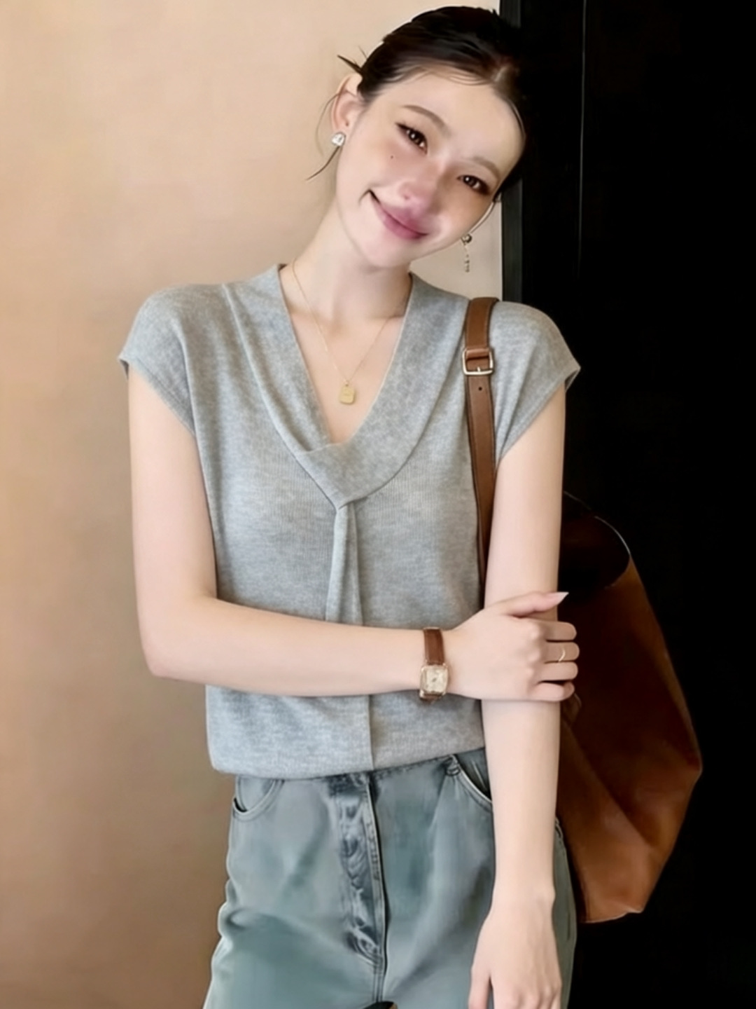 Áo dệt kim cổ V tay ngắn phong cách Pháp thanh lịch — màu đen