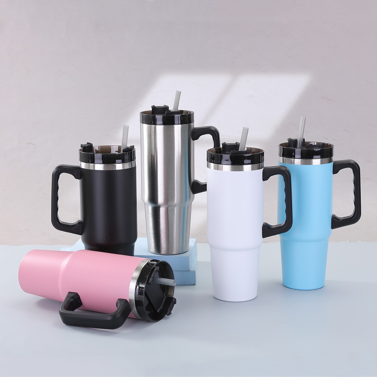 Nueva taza del coche del acero inoxidable 30oz con la taza del vacío de la capacidad grande de la manija con la taza práctica del helado del coche de la paja