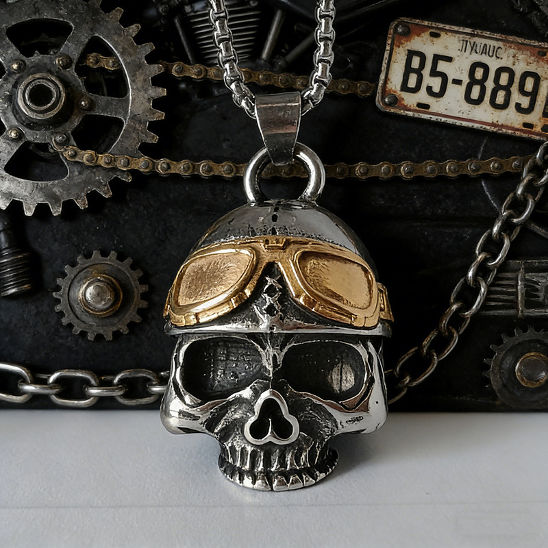 Cross-Border European and American Horror Halloween Skull Ghost Head Bell Keychain Men's Motorcycle Riding Protection Pendant