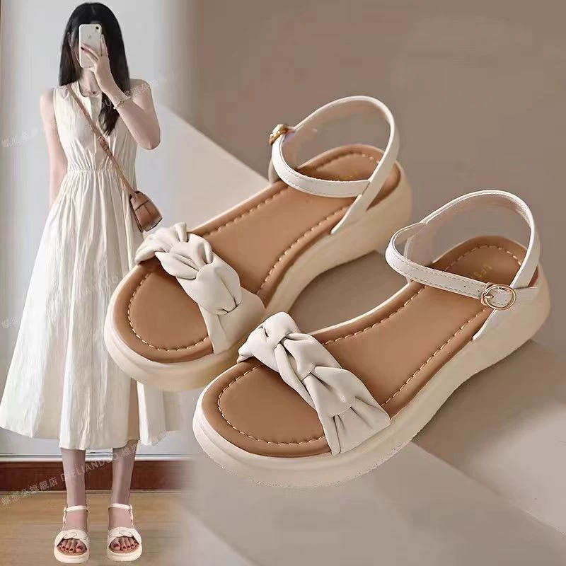 Корейская версия элегантных сандалий на толстой подошве дикая мягкая подошва модная пляжная обувь 2025 лето новая нескользящая мама обувь на месте
