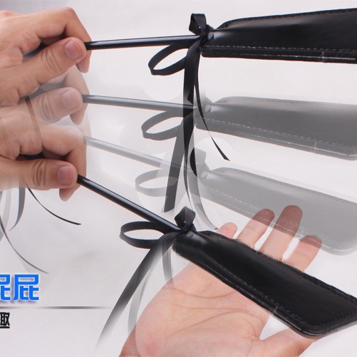 Dyed sexy feather racket double-sided teasing stick training SM private parts flirting massage slap ass PP one-piece delivery