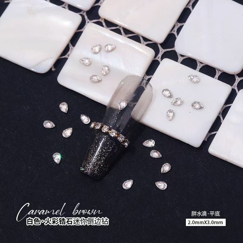최상급 화이트 큐빅 지르코니아 [물방울 컷 · 2x3mm] 낱개