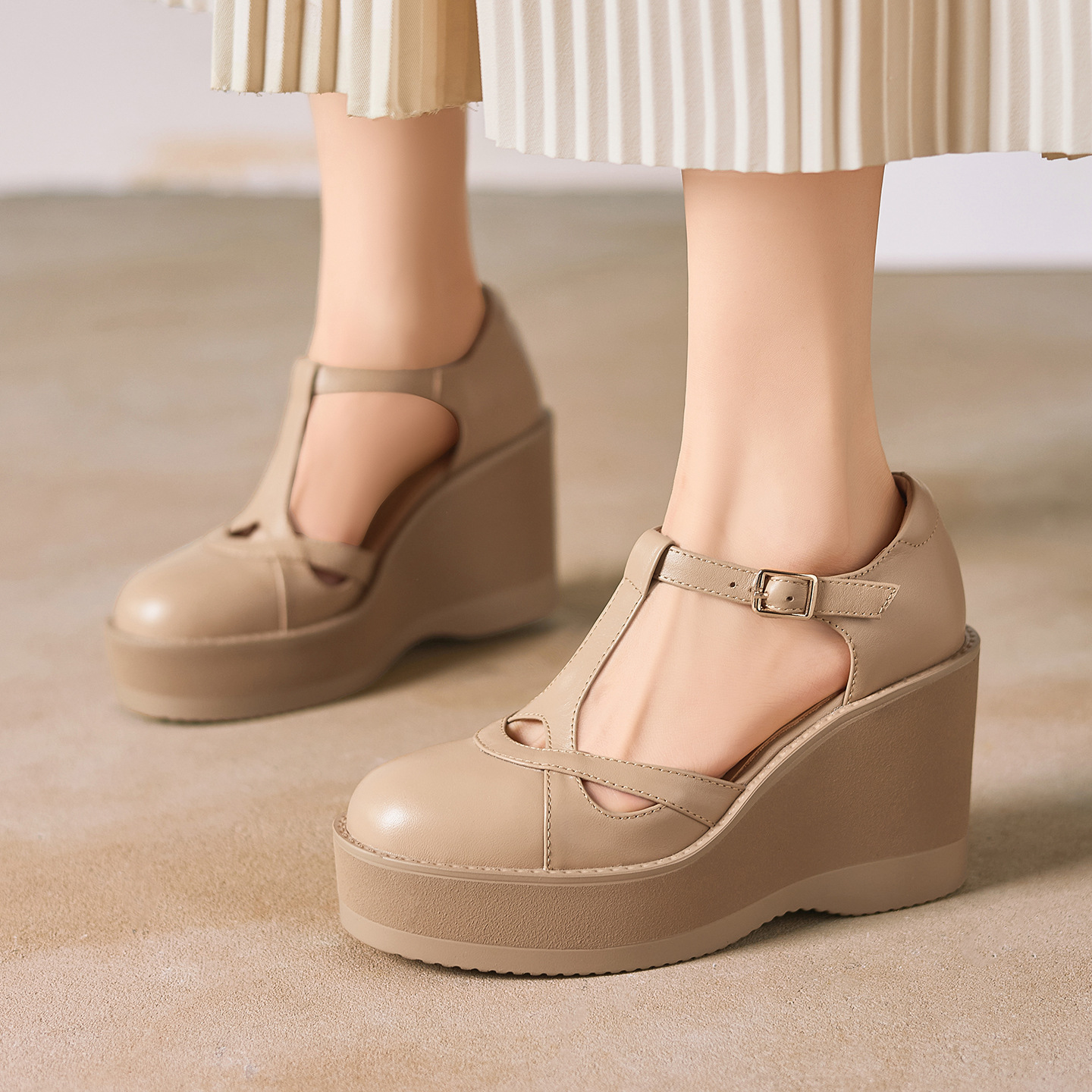 Sandal cao gót nữ quai ngang khóa T, đế dày platform, gót 9.5 cm — đen
