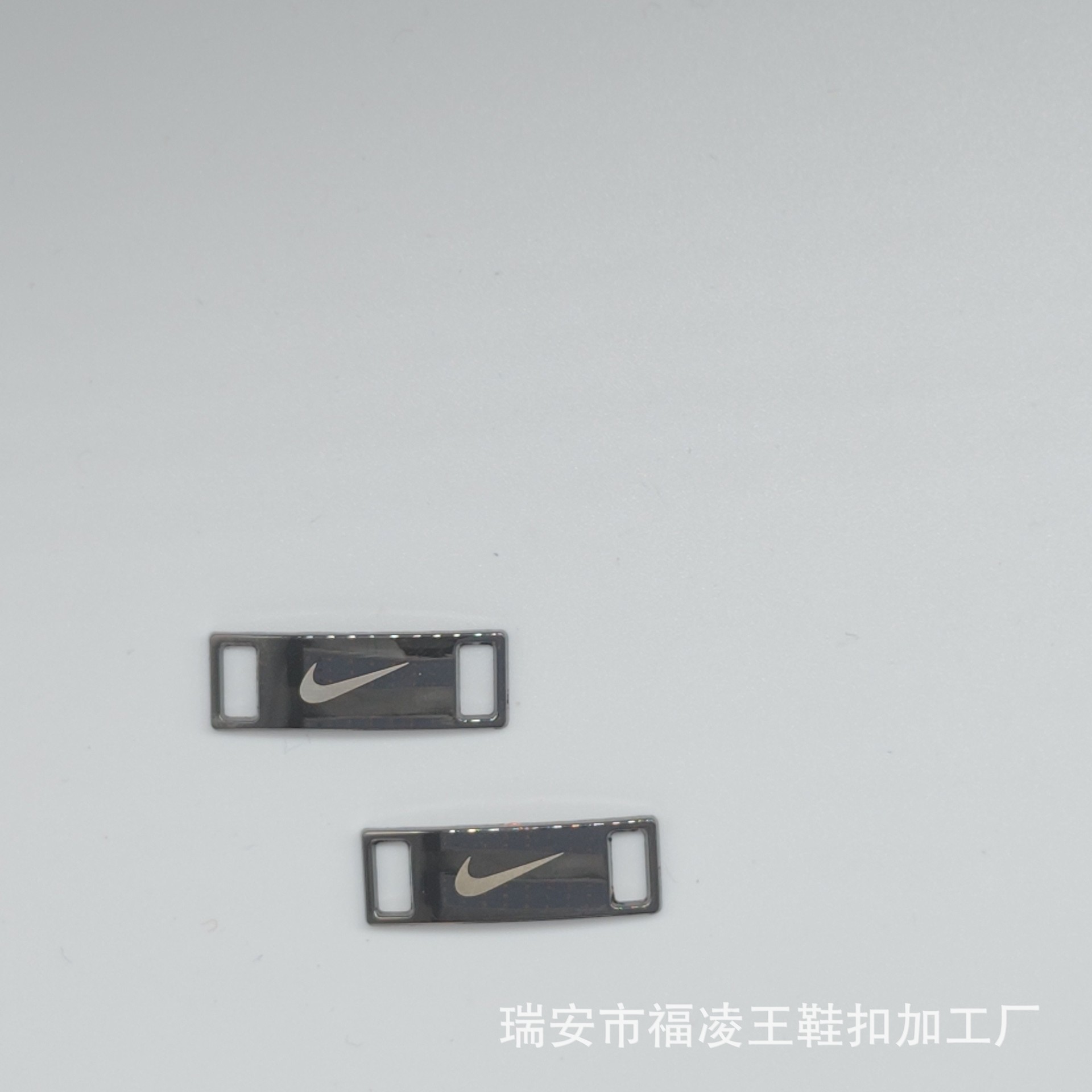 自作金属aj靴バックルランニング靴板靴鉄牌潮靴周辺個性ロゴ靴標