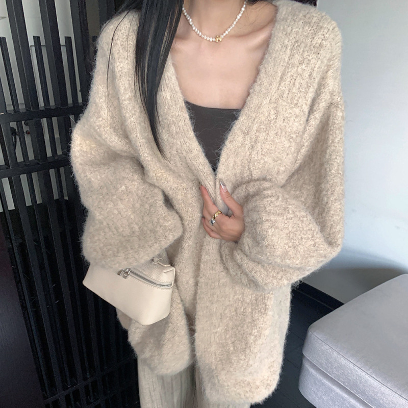 女性用ランタンスリーブニットカーディガン、春と秋の新しいスタイル、柔らかくワックスのようなミドル丈のアウターウェア、ゆったりとしたレイジースタイルのセータージャケット|undefined