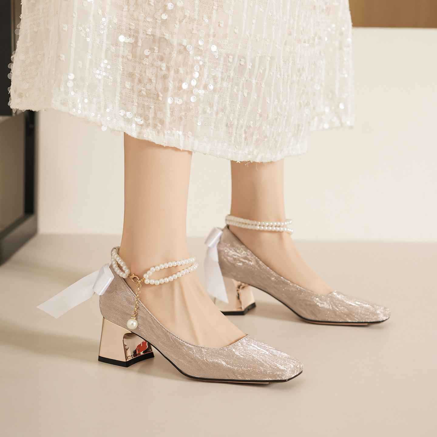 5688M虎皮纹格利特珍珠链不累脚玛丽珍高跟鞋女粗跟细闪婚纱两穿