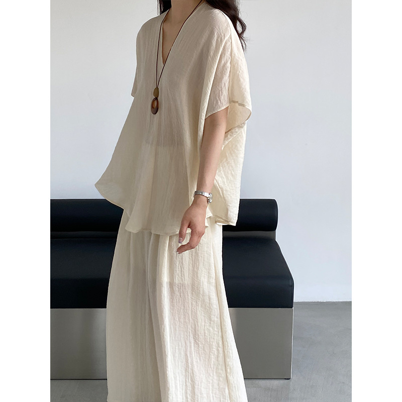 Jiangzuo Minimalist Style Gentle Wind Sheer Top V-Neck Loose Shirt for Women + High-Waisted Wide-Leg Pants Set 6560 Jiangzuo Minimalist Style Gentle Wind Sheer Top V-Neck Loose Shirt for Women + High-Waisted Wide-Leg Pants Set 6560