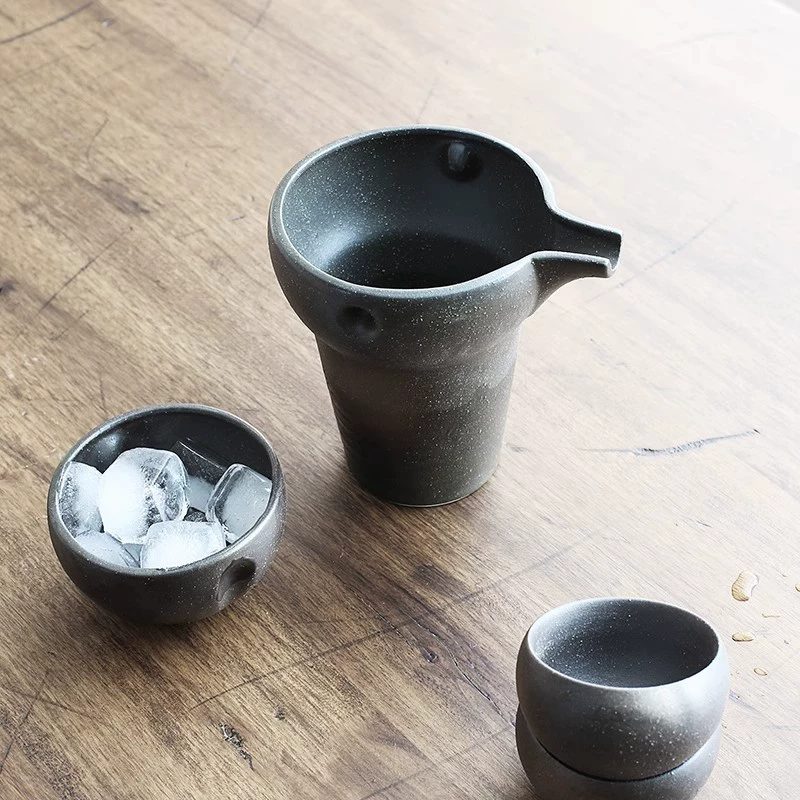 Japanese pocket flask, creative wine set, ceramic shot glass, high-quality style