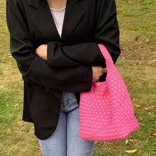 ���|���ֹ�����С���ذ������Ů��2025�¿����������˻@�Ӱ���