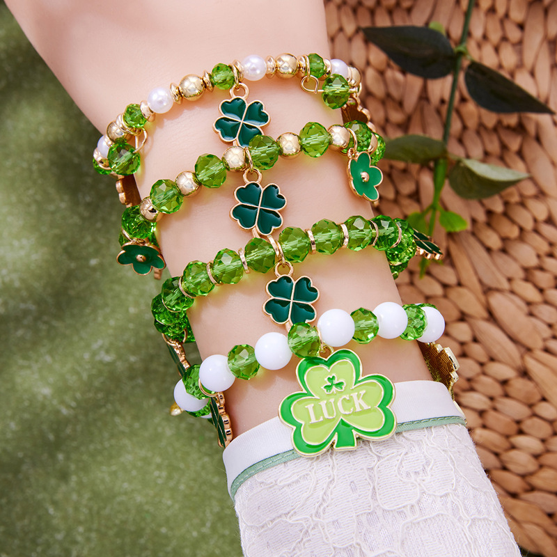 Small Fresh Clover Pendant Crystal Bracelet suit Sweet Cute Green Flower Green Hat Section Bracelet suit
