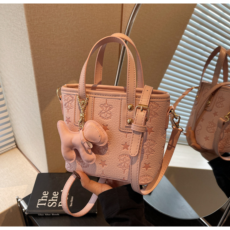 French niche fashion handbag for women, 2025 new high-end and stylish crossbody bag, casual and versatile bucket bag undefined
