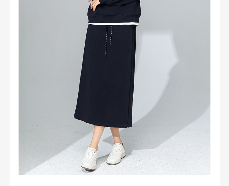 Bộ hai mảnh áo sweatshirt phối màu thiết kế cách điệu cho nữ — Váy nửa màu xanh đậm 65361 chi tiết 4
