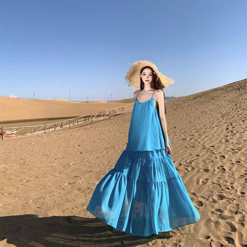蓝色吊带露背上衣女夏季沙滩长裙海边度假风氛围感穿搭套装