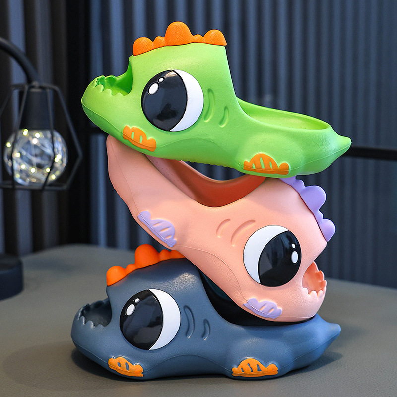 Children's Summer Slippers with a Playful Design, Cute Cartoon Style, Non-slip Indoor Bathing Soft Sole Slippers for Toddlers