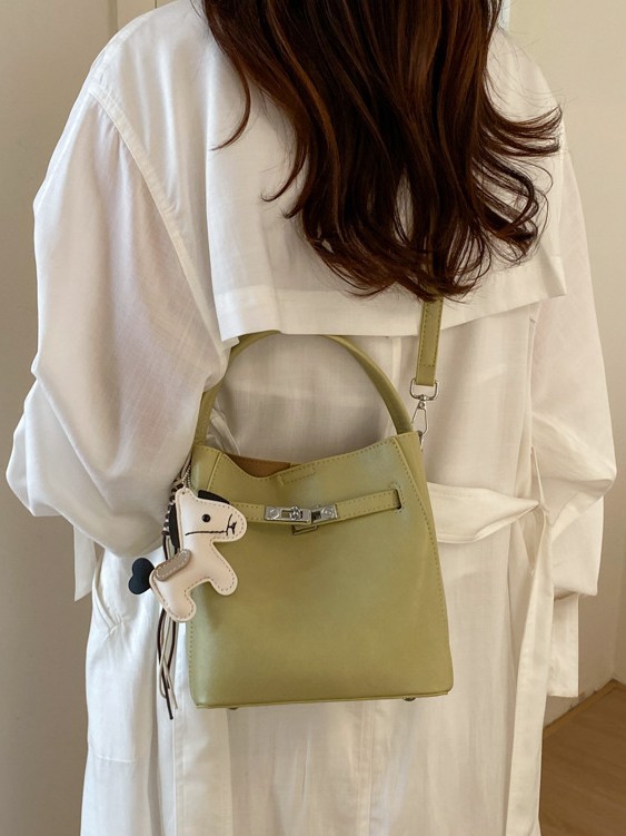 Bolsa de cubo de moda coreana para mujeres 2026 venta caliente nuevo lujo ligero versátil textura alta mochila de hombro
