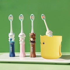 Children's cartoon-style cute soft bristle toothbrush, independent packaging, suitable for 3-12 years old, tooth protection cream toothbrush, factory wholesale