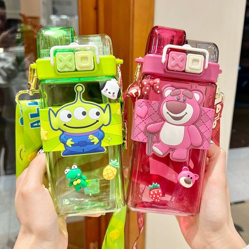 Children's water cup for school, portable tritan kettle, anti-fall, high temperature resistance, high-value plastic strawberry bear cup