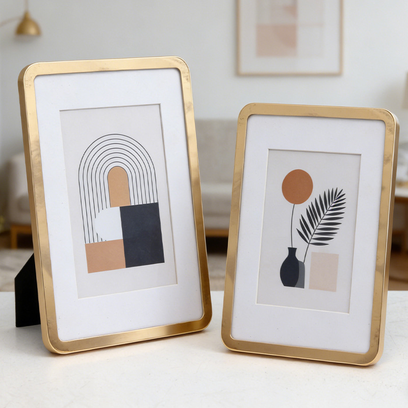 Factory Wholesale Gold Horizontal and Vertical Narrow Metal Frame Photo Frame Stand European Retro Light Luxury Decoration Factory Wholesale Gold Horizontal and Vertical Narrow Metal Frame Photo Frame Stand European Retro Light Luxury Decoration